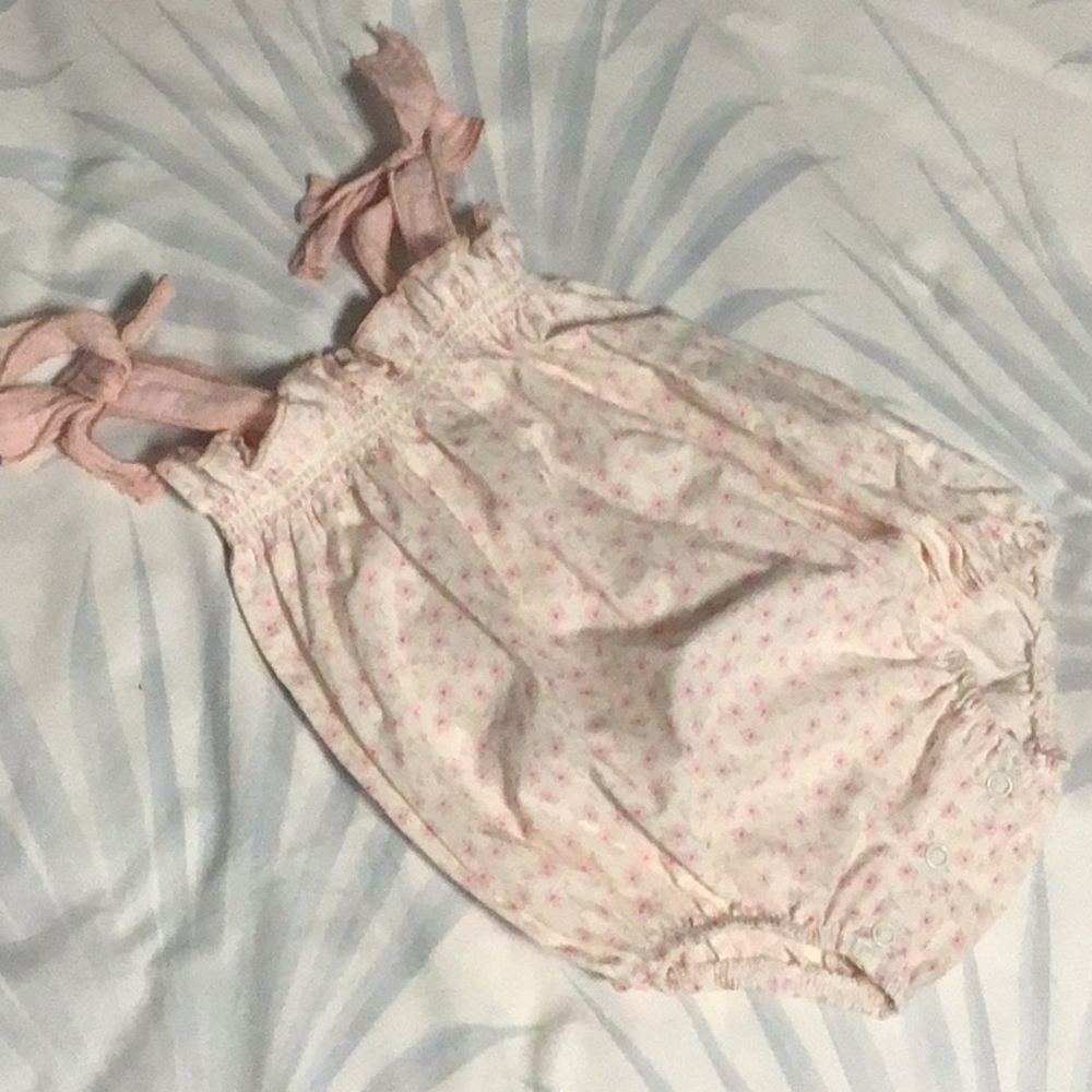 Pink Floral Baby Romper. Brand SNUG 0 to 3 months
